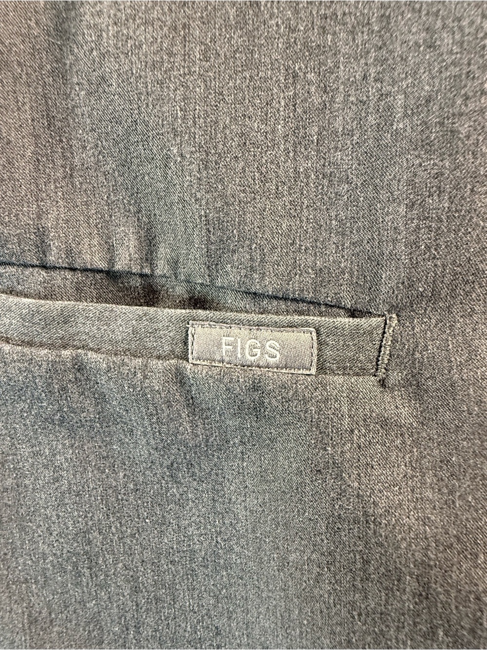 Figs scrub top - Picture 3 of 6